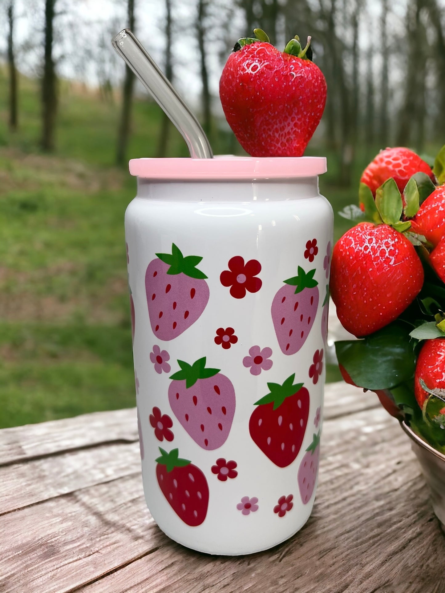 Strawberry Print 16 oz. Glass Cup